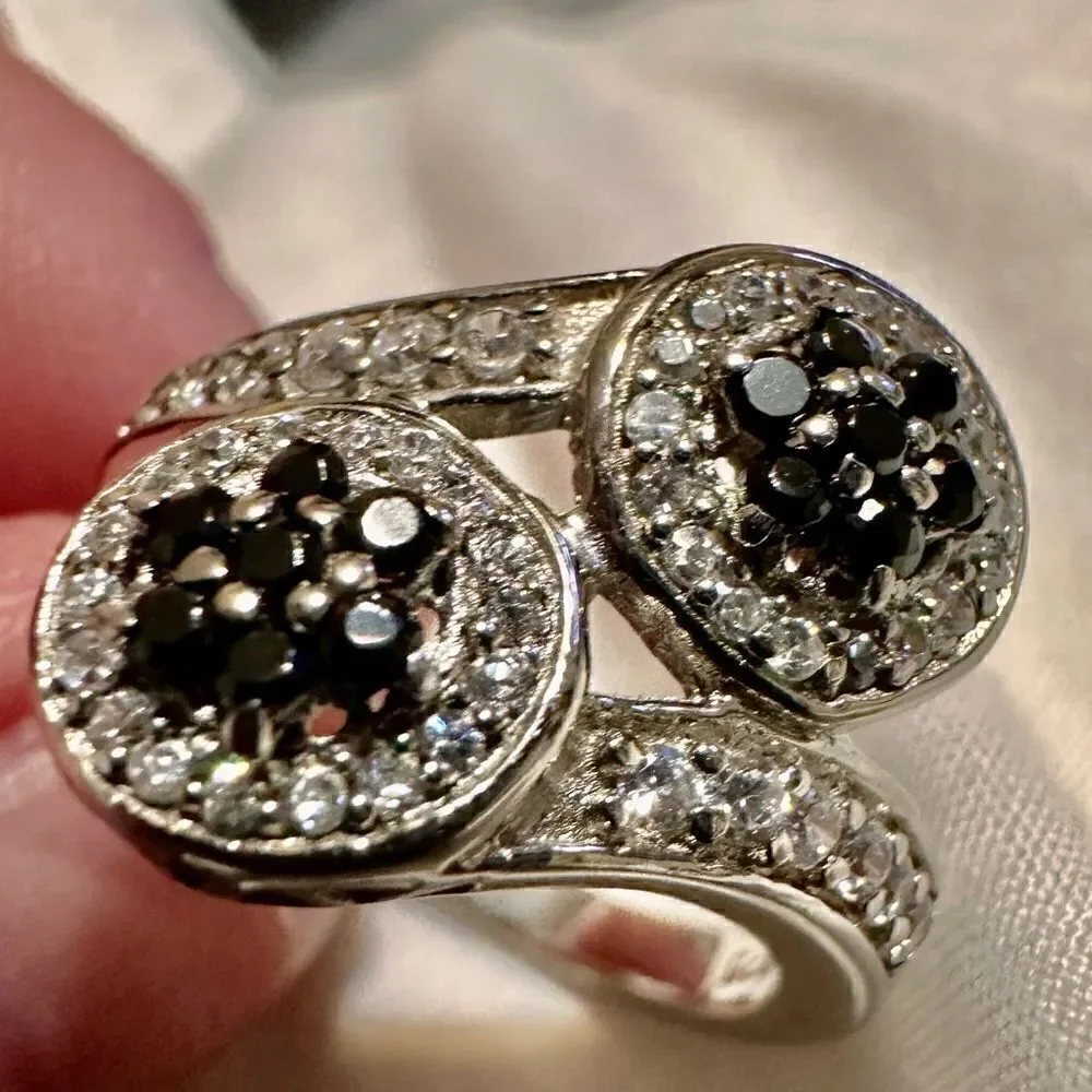 Elegant 925 Sterling Silver Black & White Diamond Ring – Size 7